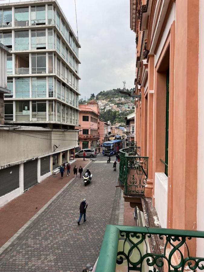 Hostal Victoria Quito Kültér fotó