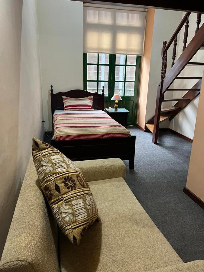 Hostal Victoria Quito Kültér fotó