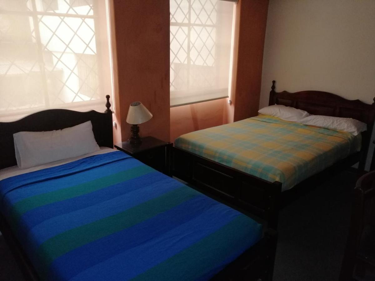 Hostal Victoria Quito Kültér fotó