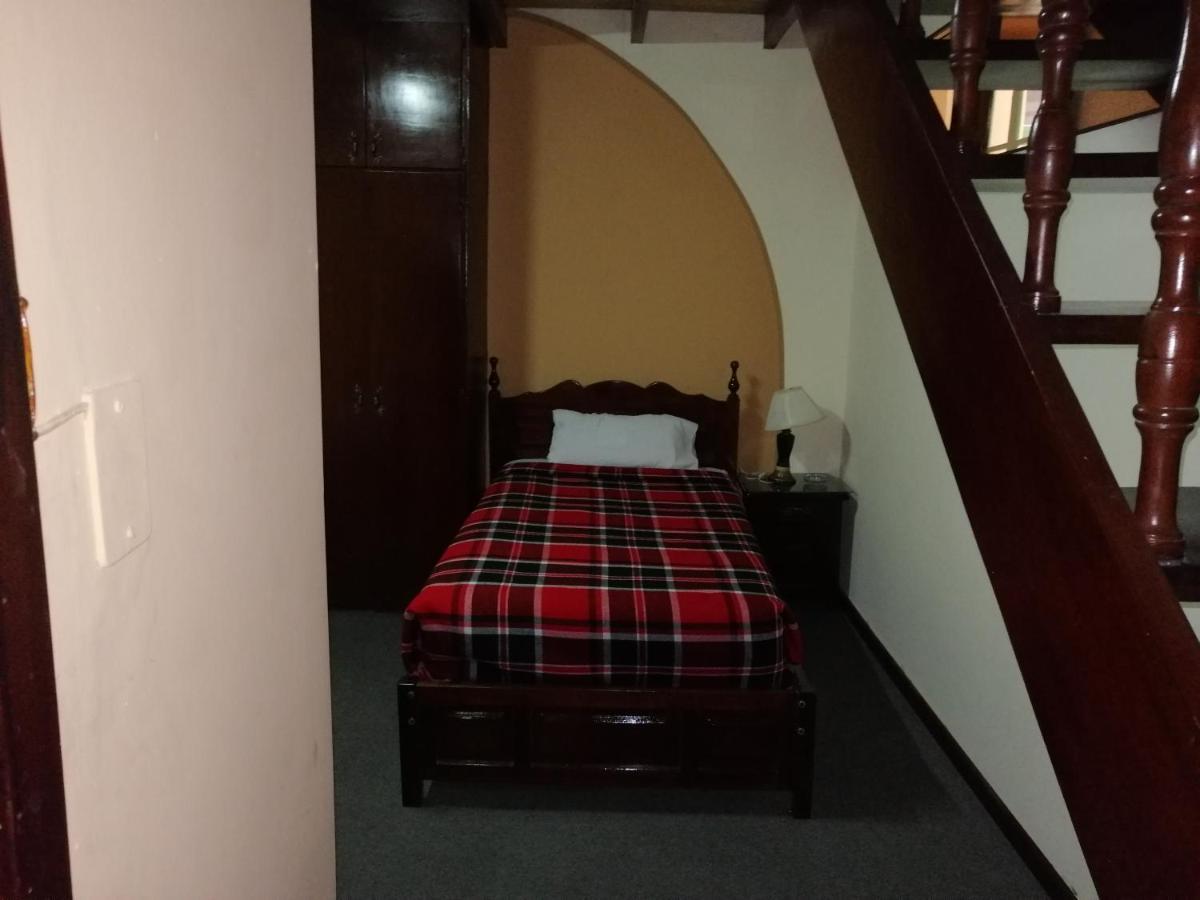 Hostal Victoria Quito Kültér fotó