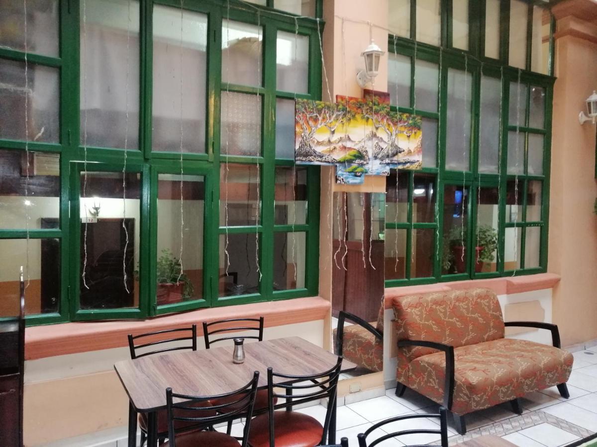Hostal Victoria Quito Kültér fotó