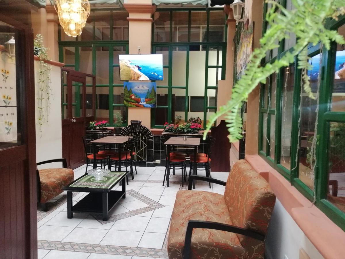 Hostal Victoria Quito Kültér fotó
