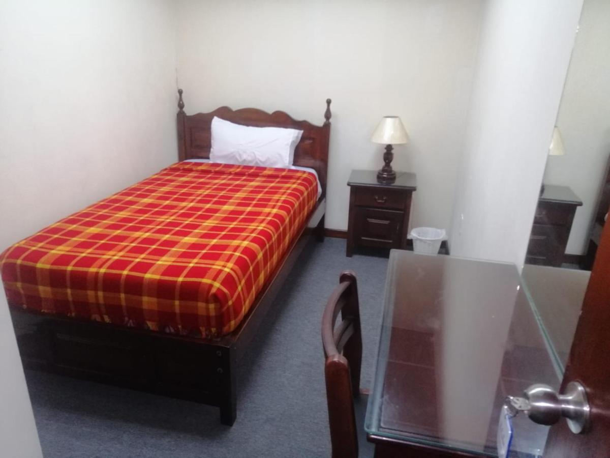 Hostal Victoria Quito Kültér fotó
