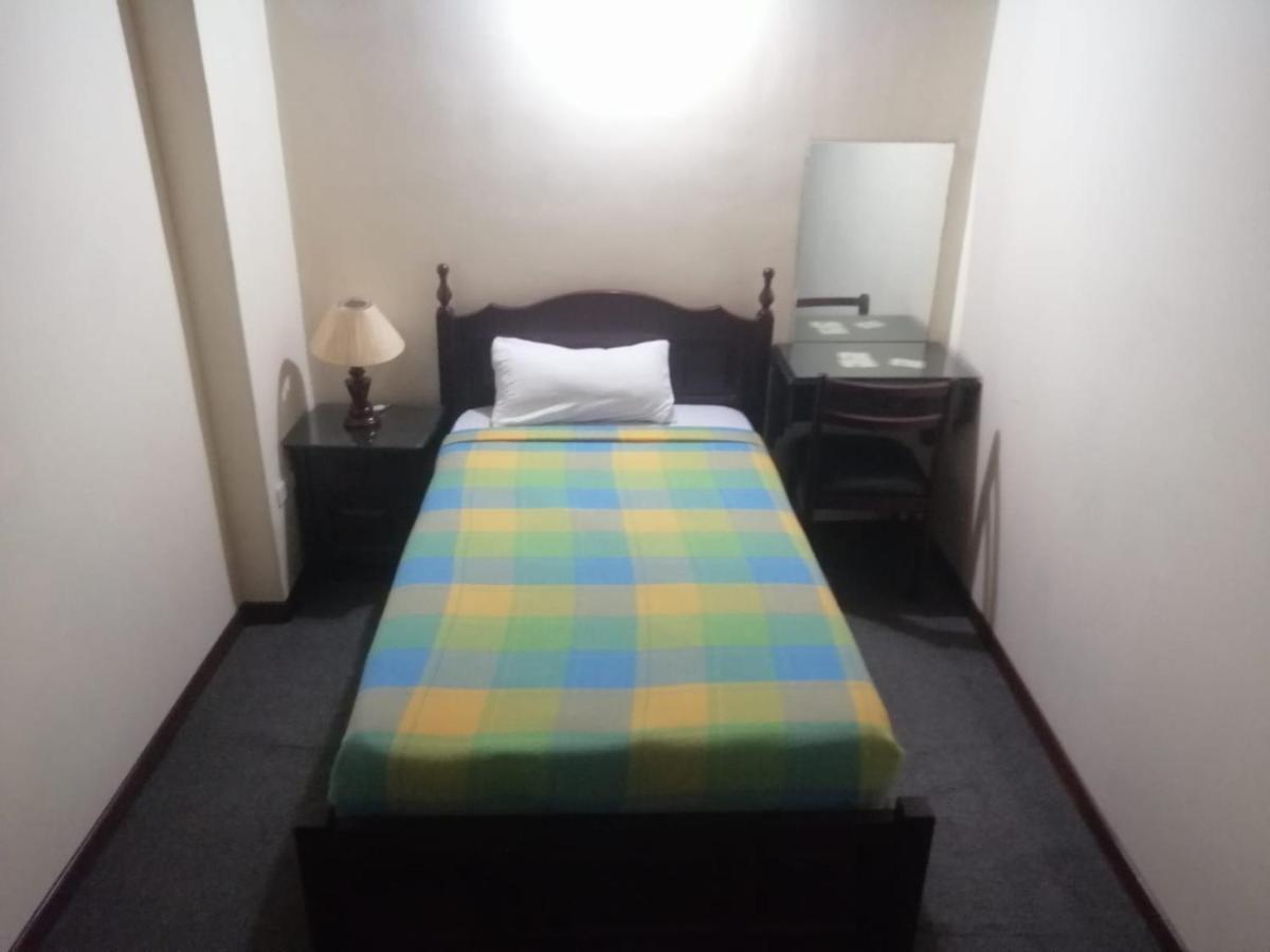 Hostal Victoria Quito Kültér fotó